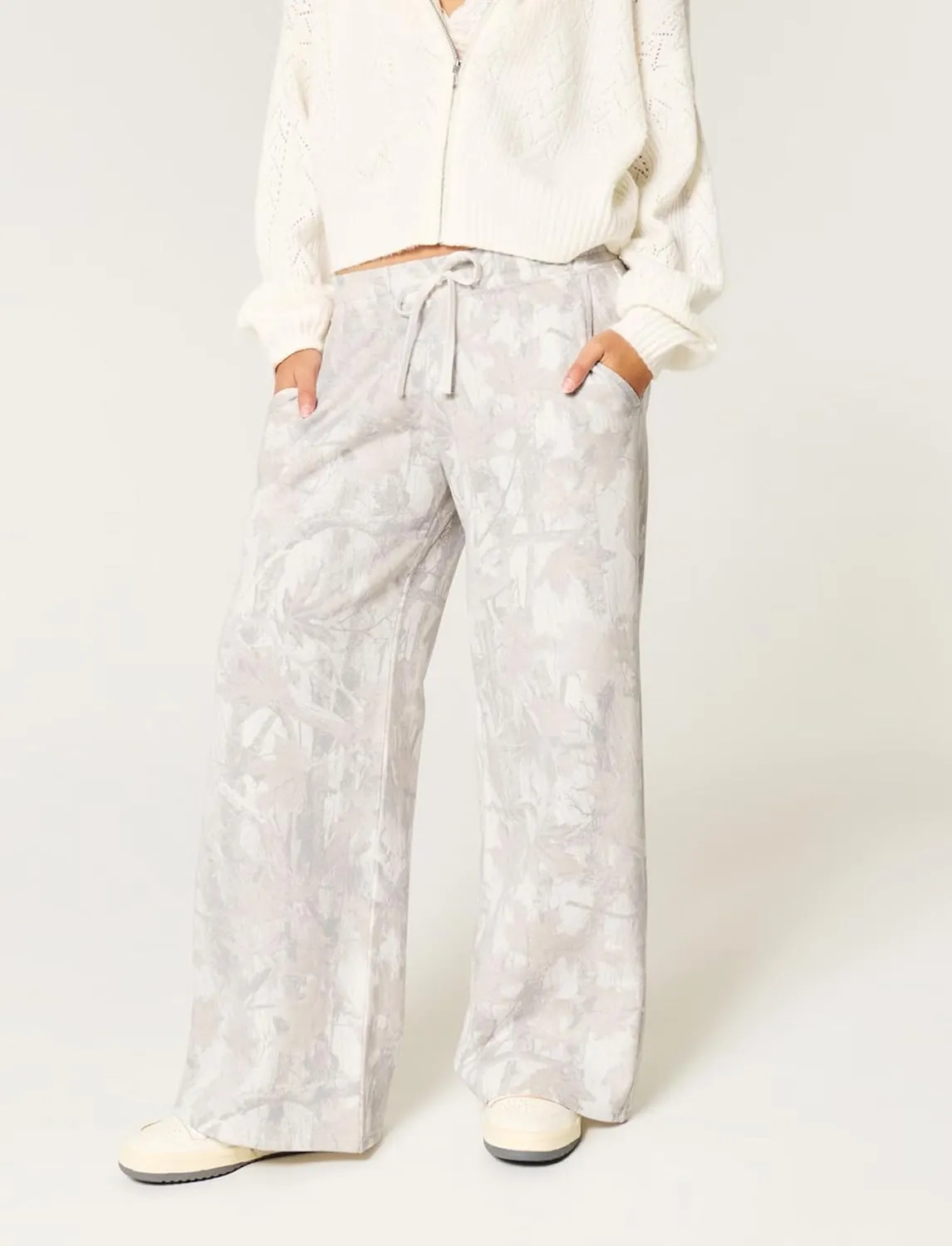 Camo Pants for Women Wide Leg High Waist Drawstring Camo Sweatpants Fleece Baggy Causal Jogger Workout Pants