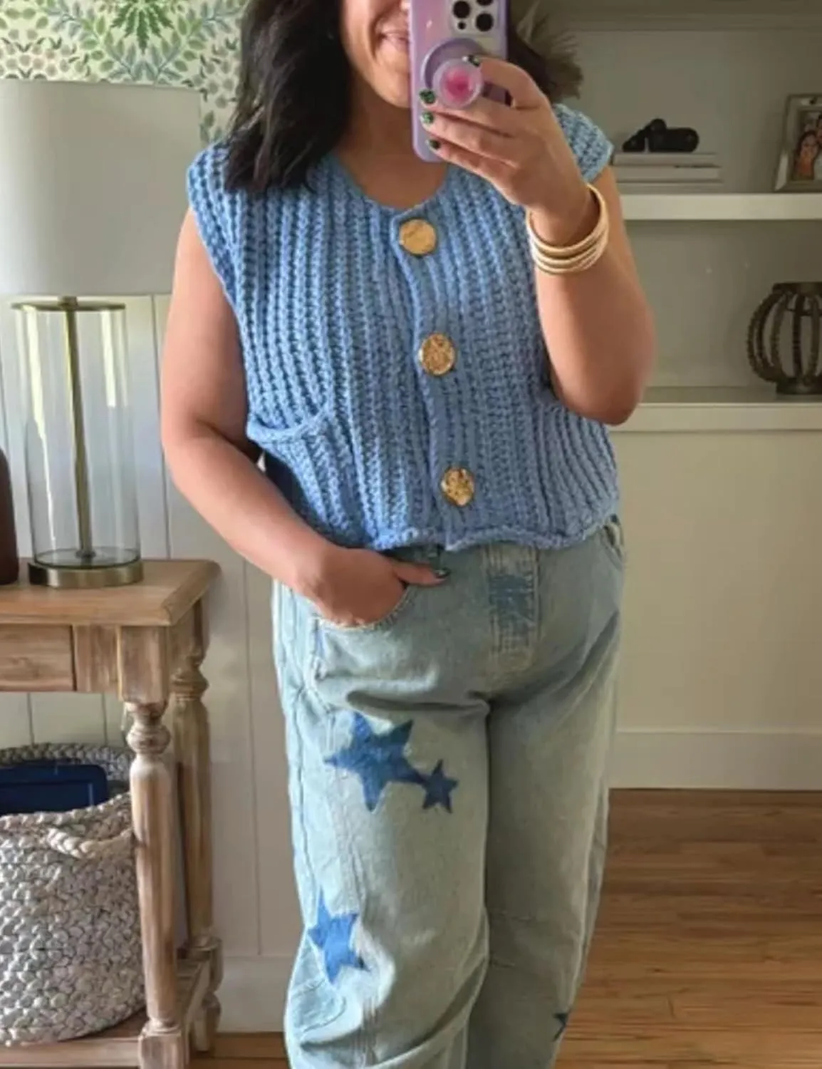 Women's Chunky Cropped Sweater Vest Sleeveless Button Down Trendy Cardigan Knit Crop Tops with Pockets
